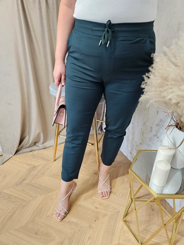 DUNAKESZI BUTELKOWA ZIELEŃ PLUS SIZE ELEGANCKIE NA GUMCE 7/8