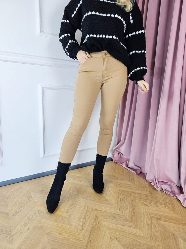 Spodnie damskie jeansowe, camel, zwężone