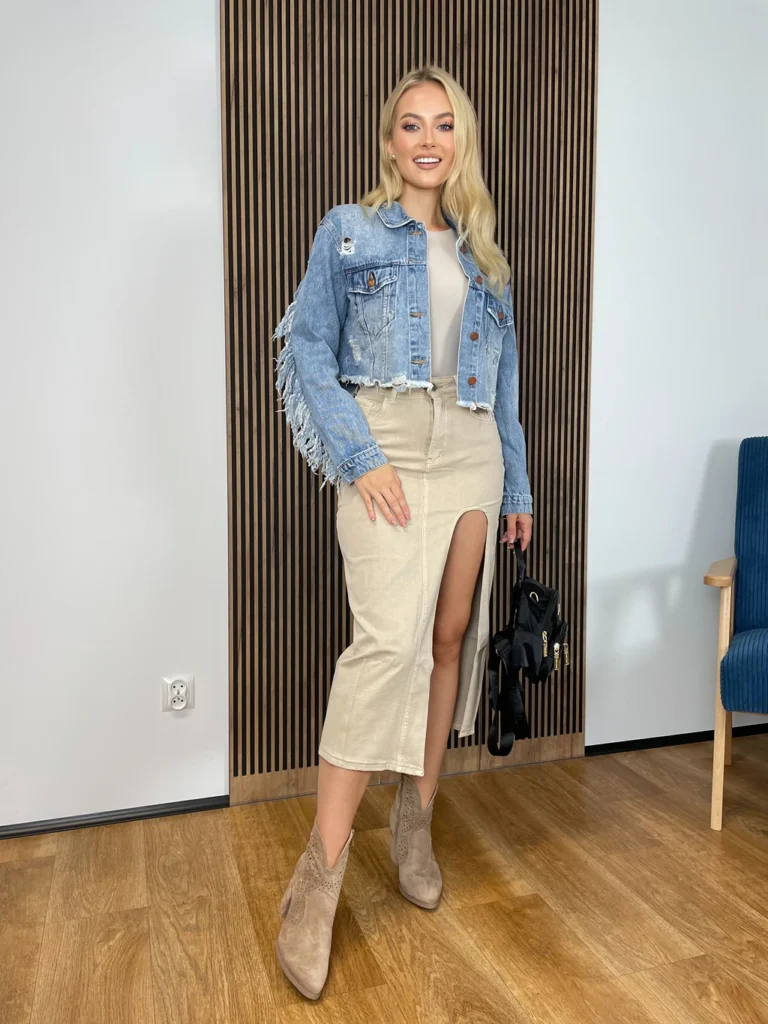 Spódnica z wyciętym rozporkiem beżowa