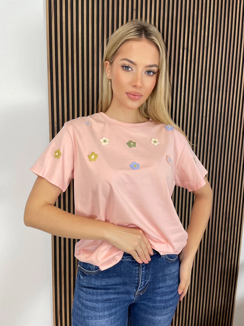 T-shirt w kwiaty różowa