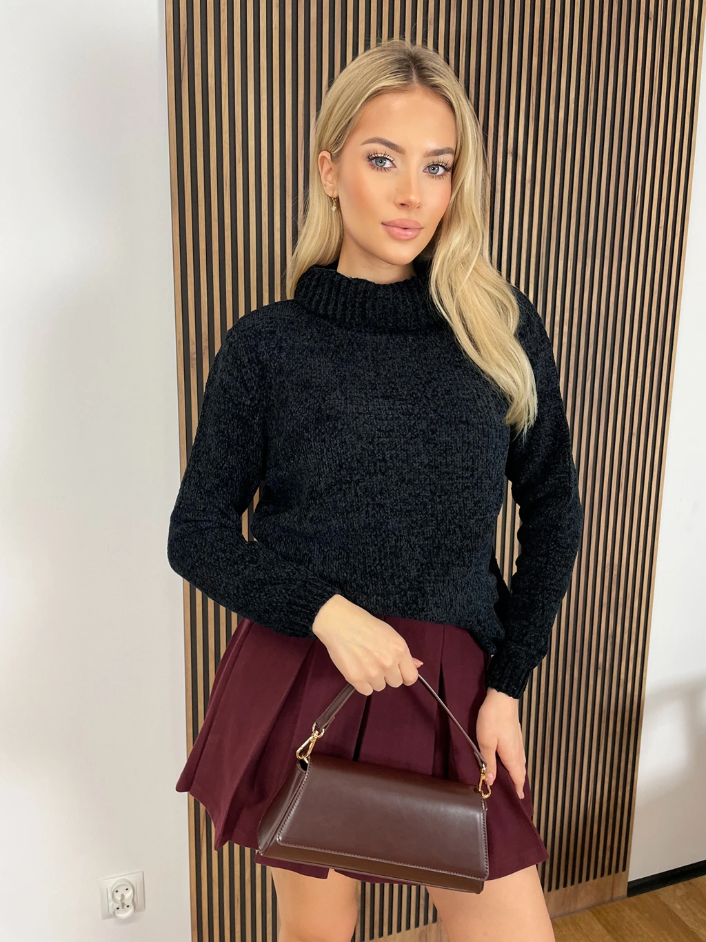 Sweter RUE, miękki, delikatny, oversize, ciepły golf, czarny