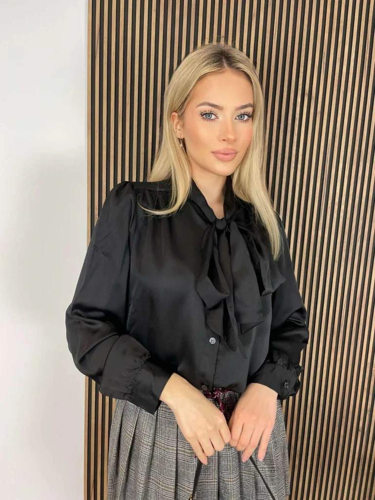 Koszula TABATHA czarna z wiązaniem, bez kołnierzyka