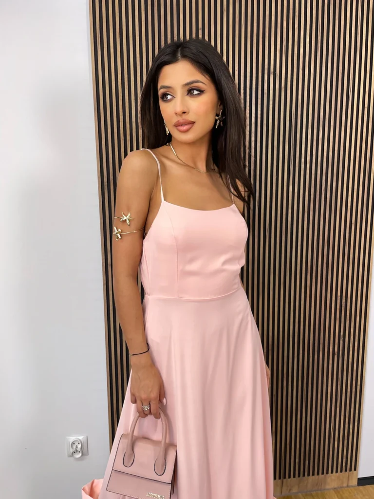 Sukienka IWETTE rozkloszowana pudrowy róż