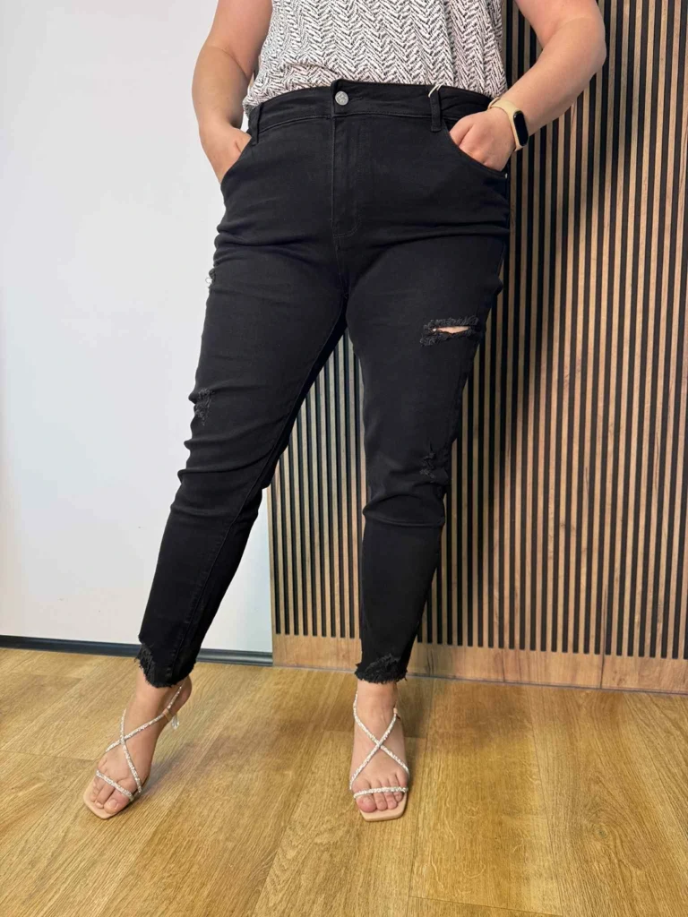 Spodnie PLUS SIZE REDSEVENTY czarne z dziurkami