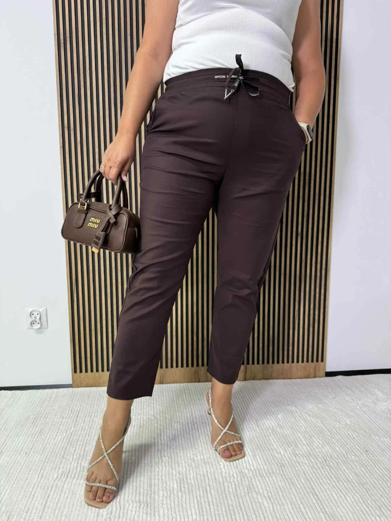 Spodnie Plus Size na gumce Dunakeszi czekoladowe materiałowe