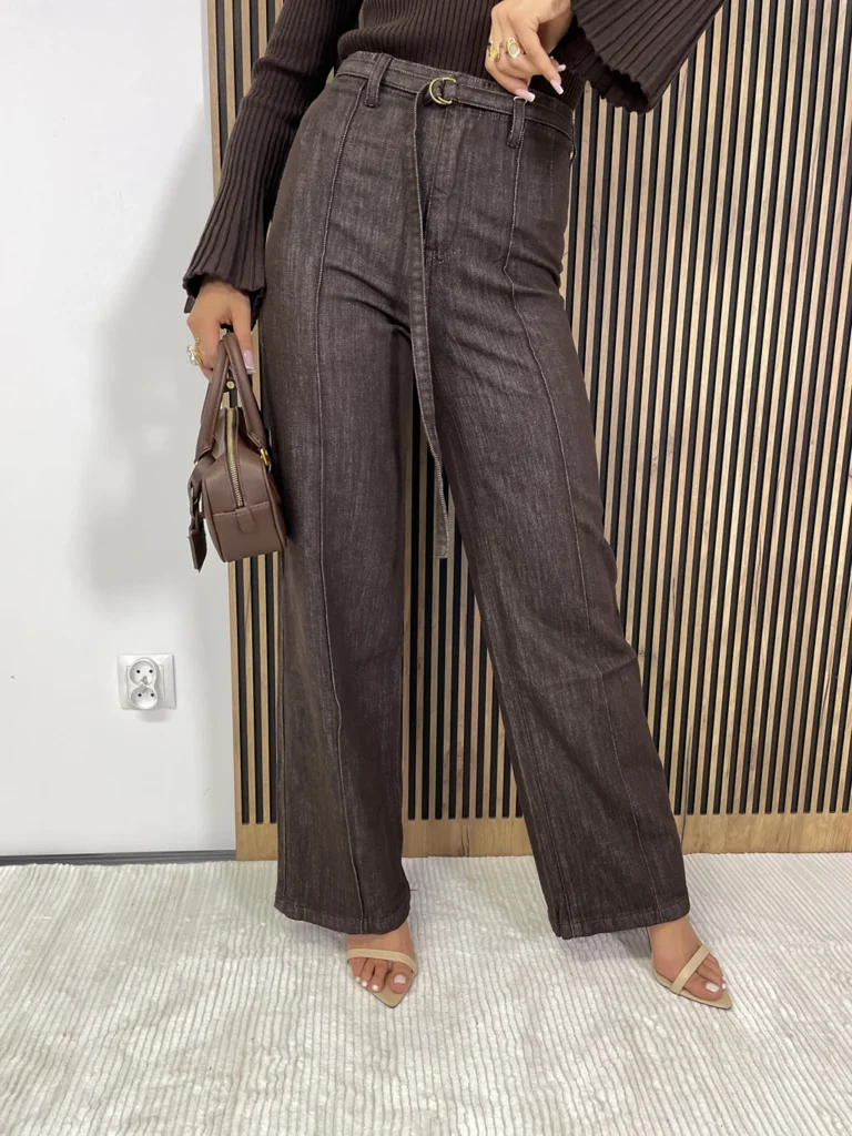 Spodnie damskie SZWEDY LAULIA prosta nogawka czekoladowe z paskiem