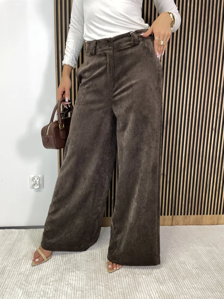 Spodnie damskie DAN sztruksowe czekoladowe na gumce