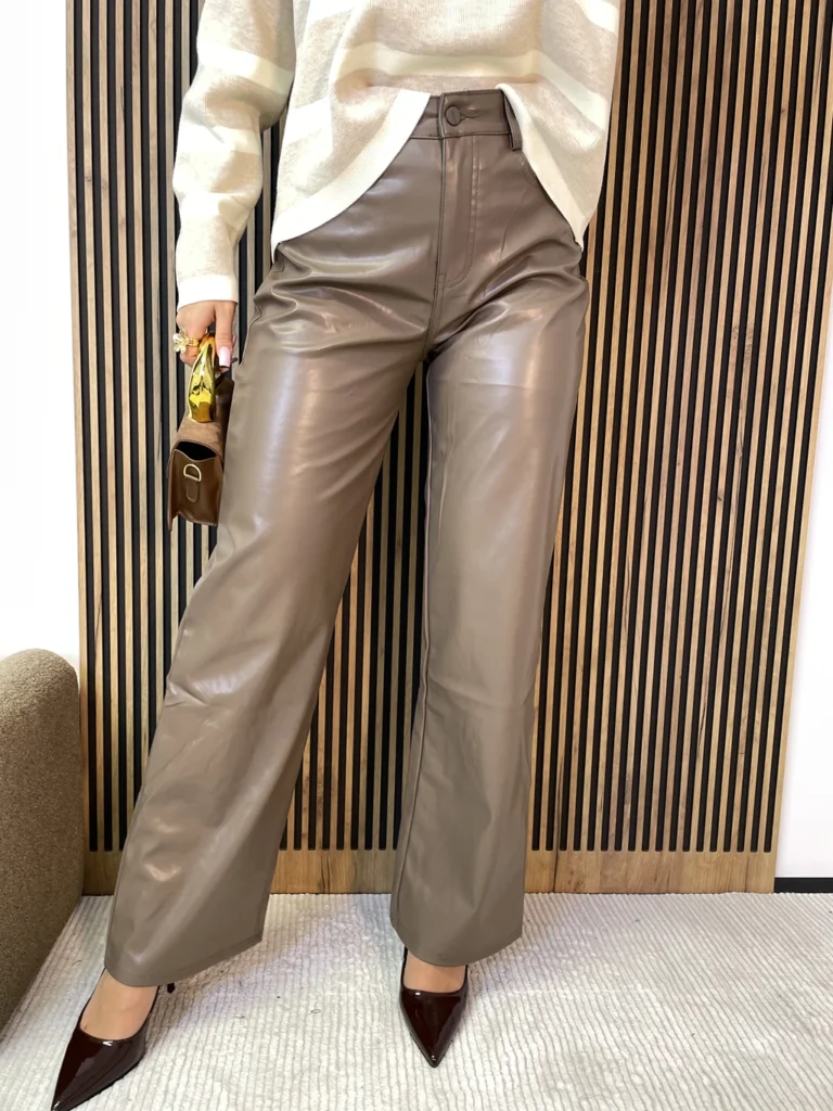 Spodnie damskie SZWEDY DAYSIE prosta nogawka z ekoskóry