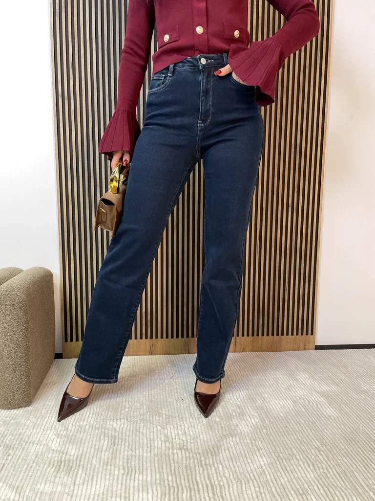 Spodnie damskie SZWEDY LAULIA prosta nogawka ciemny jeans gładki