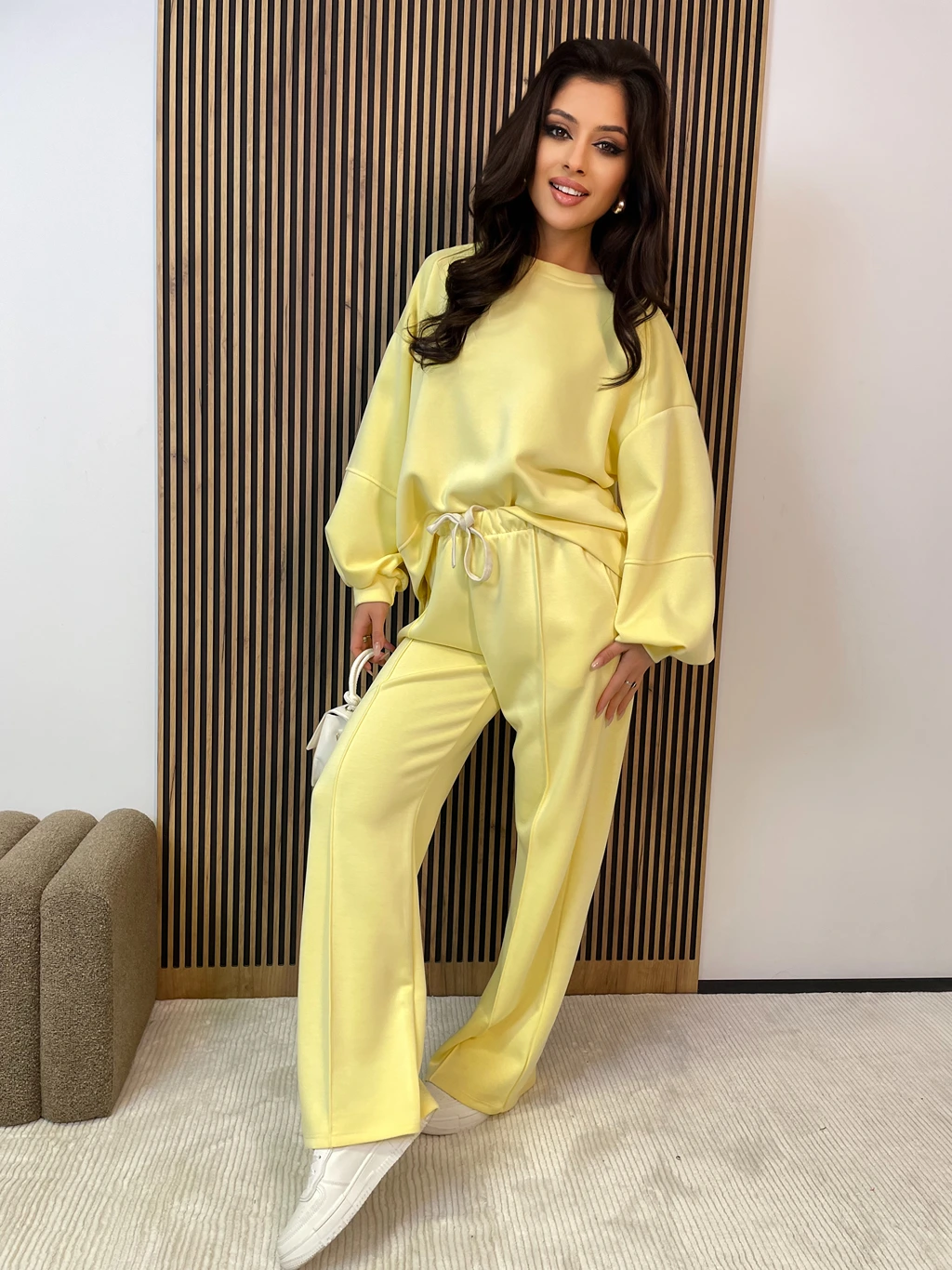 Komplet dresowy damski AZARA szerokie spodnie żółty