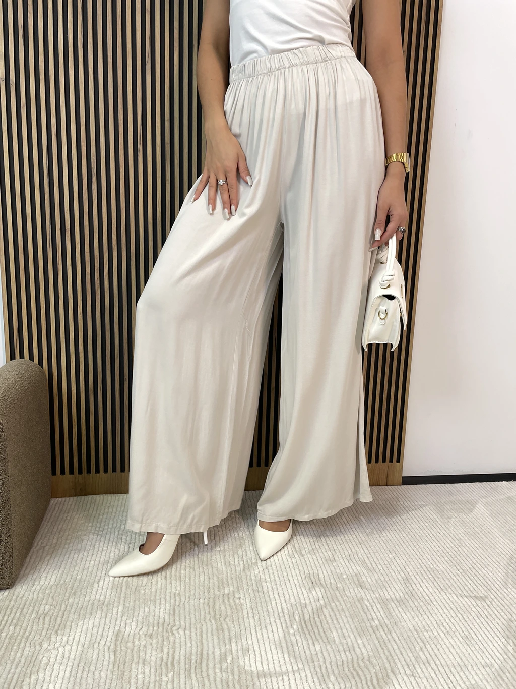 Spodnie damskie szerokie VIVIAN z wiskozy beżowe