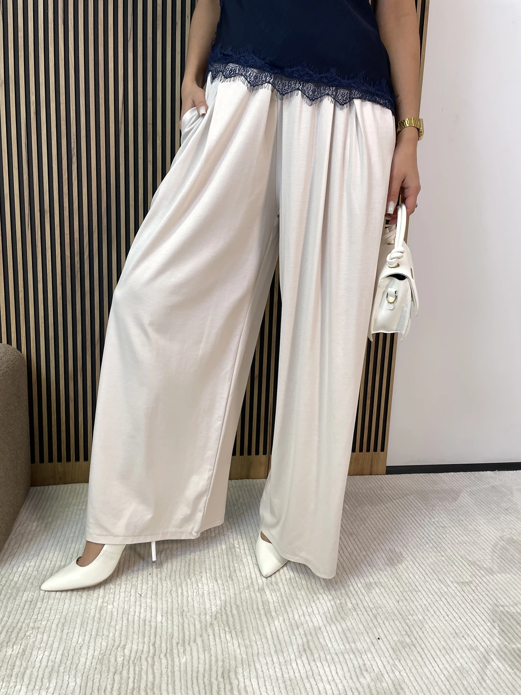 Spodnie damskie NORI z wiskozy beżowe