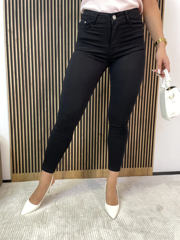 Spodnie damskie skinny czarne gładkie