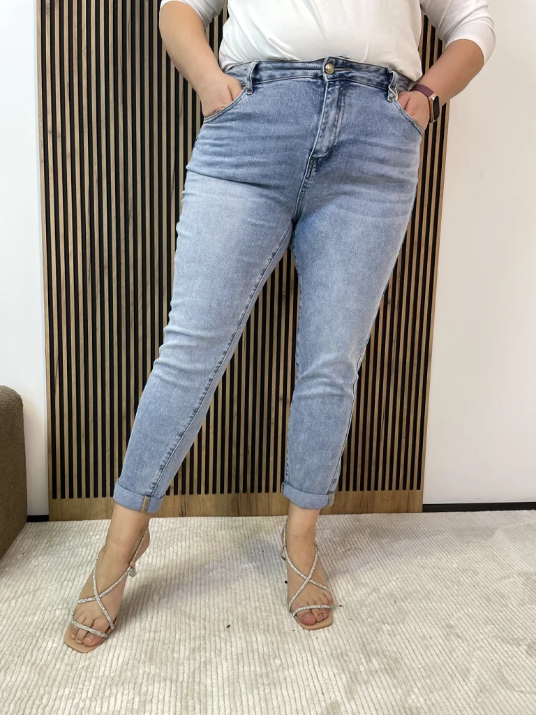 Spodnie  MSARA mom fit Plus Size jasne gładkie bez dziur