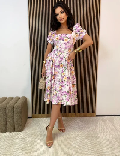 Sukienka midi rozkloszowana MAGDALENE w kwiaty fioletowa