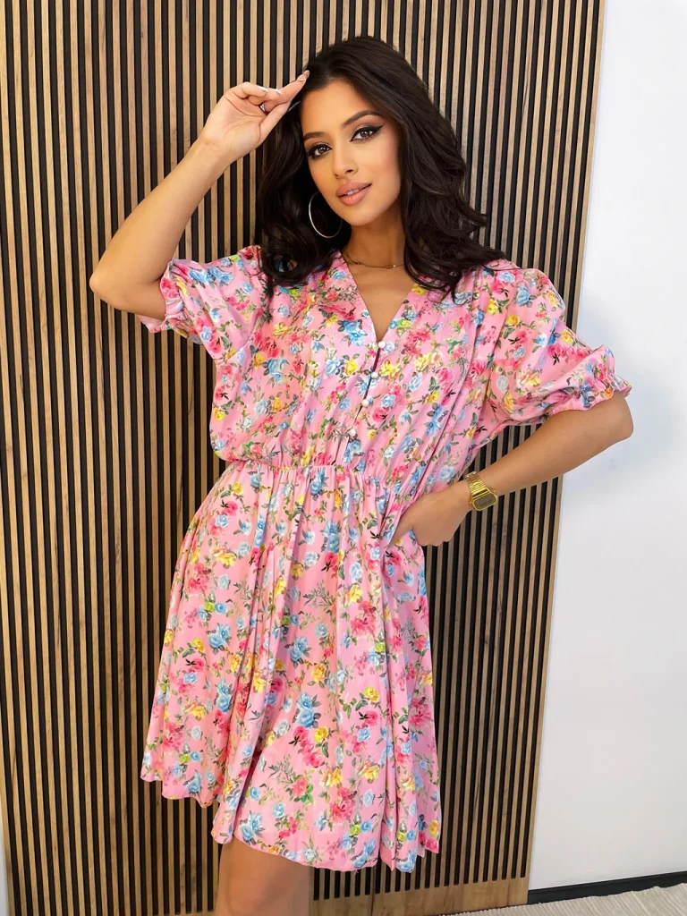Sukienka mini MARLLEN PLUS SIZE w kwiaty różowa